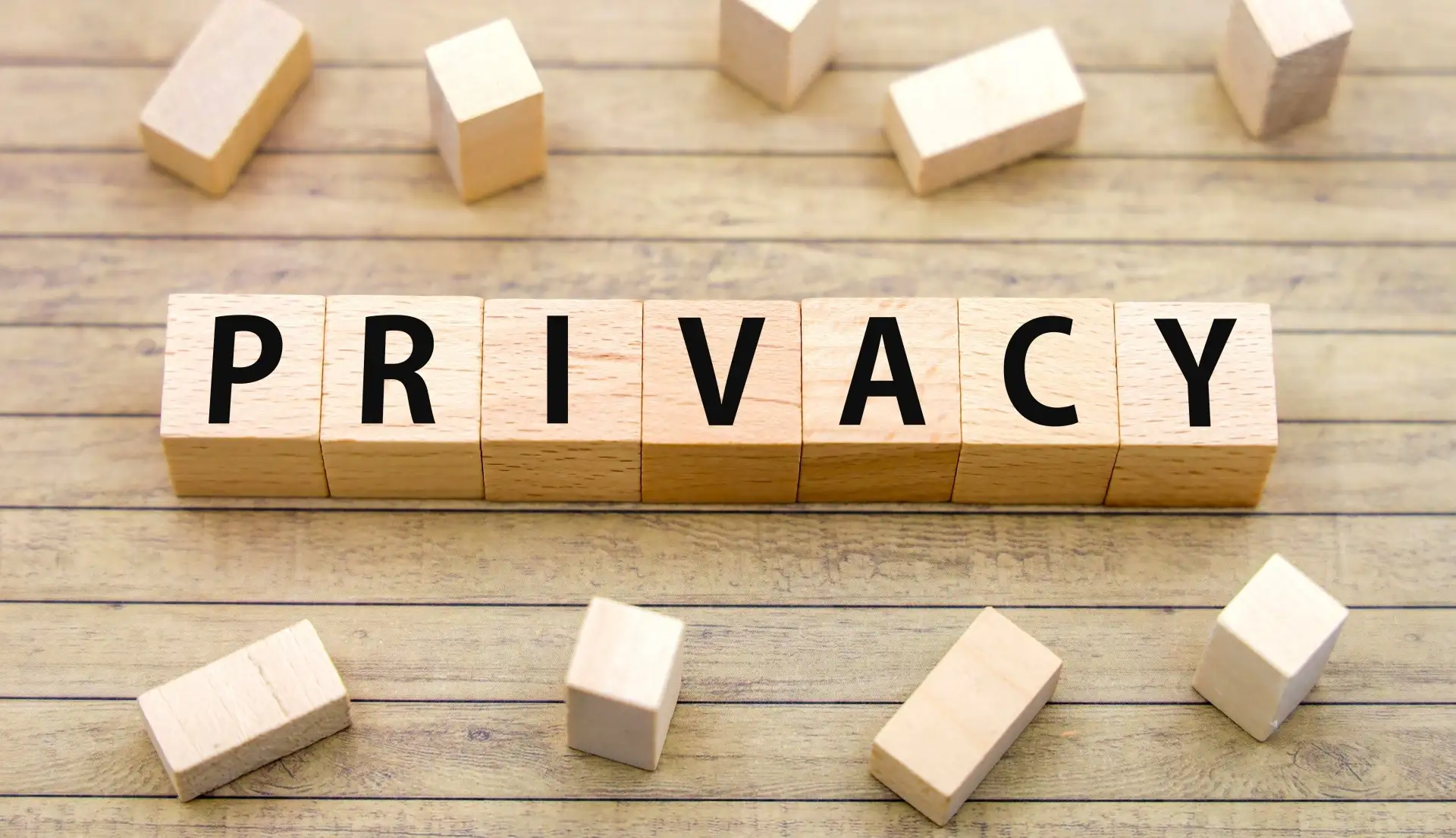 privacyと書かれたブロックが並んでいる